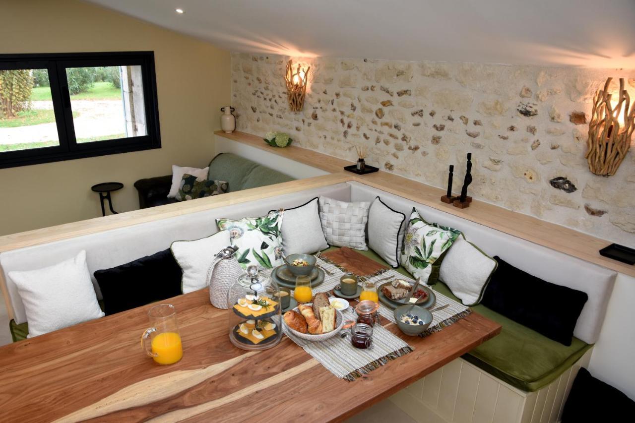 Girauderies Chambres D'Hotes/B+B Floirac  Екстериор снимка