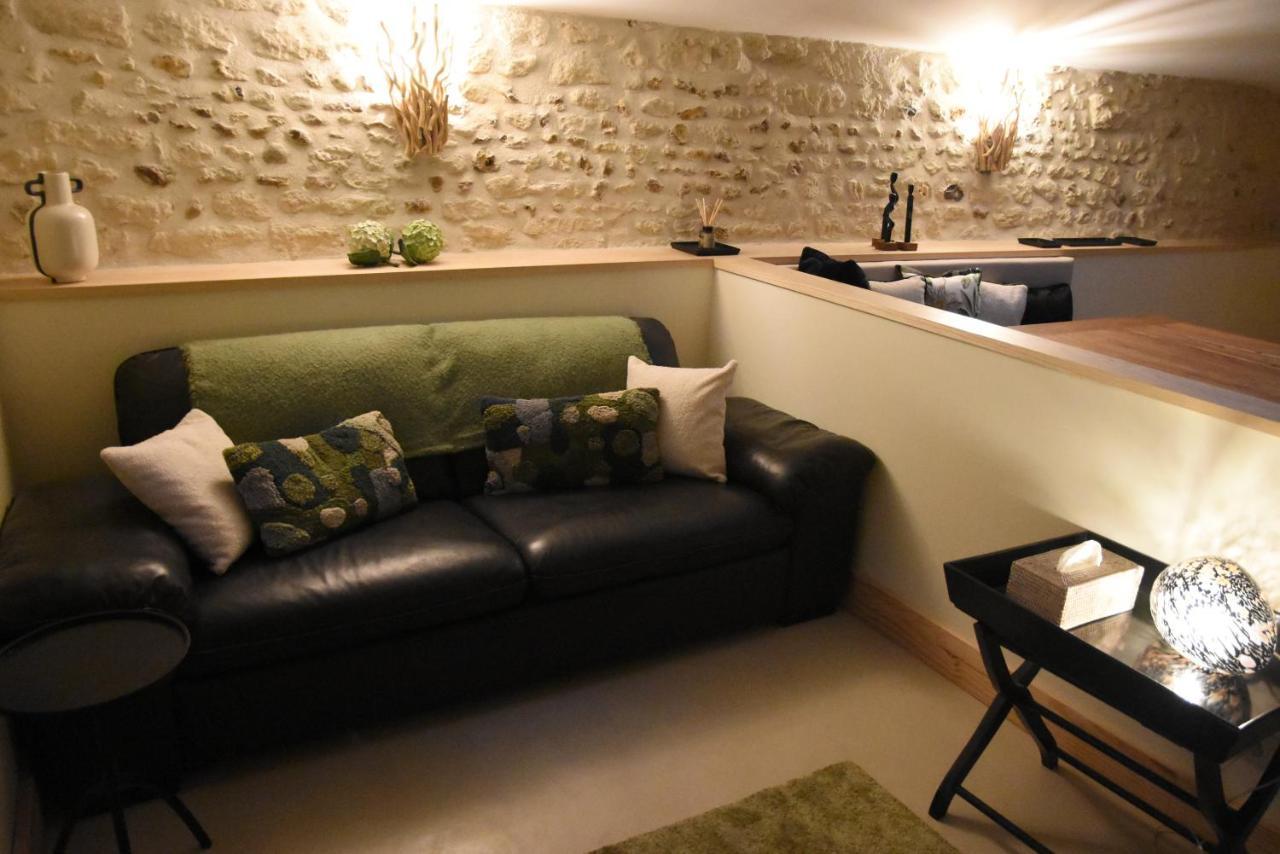Girauderies Chambres D'Hotes/B+B Floirac  Екстериор снимка